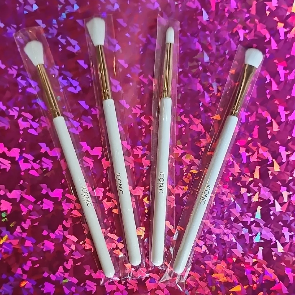 ICONIC London White & Gold Eyeshadow Brush Set - 4 Brushes